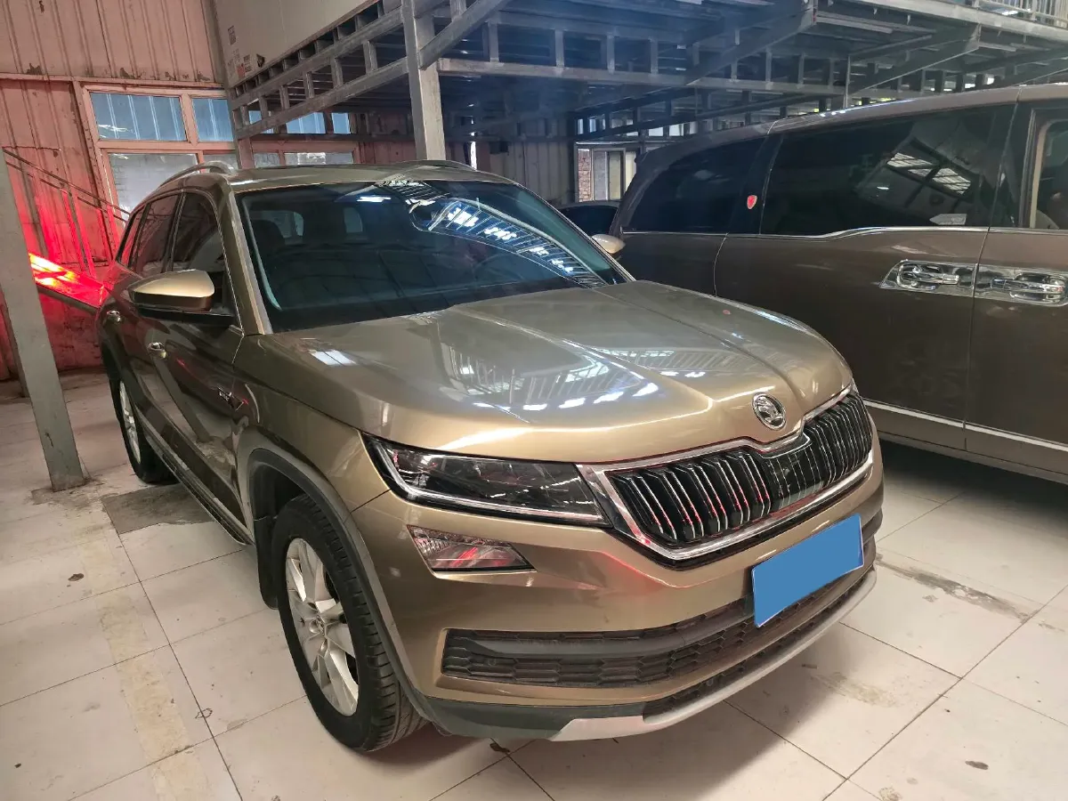 2018 Skoda Kodiak 2.0T 186HP L4 7DCT,autocango,china used car exporter,china ev exporter,chinese used car exporter,chinese used ev exporter