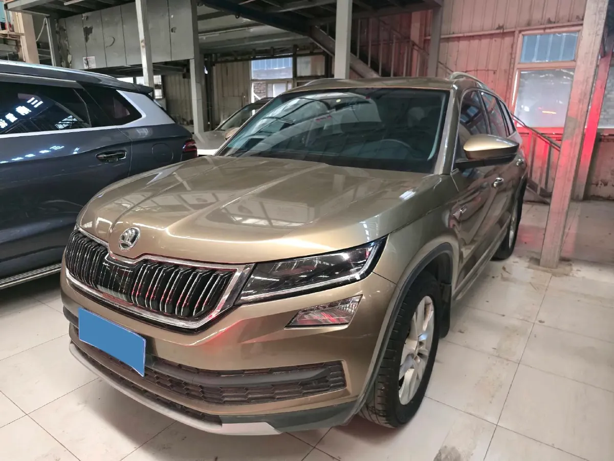 2018 Skoda Kodiak 2.0T 186HP L4 7DCT,autocango,china used car exporter,china ev exporter,chinese used car exporter,chinese used ev exporter