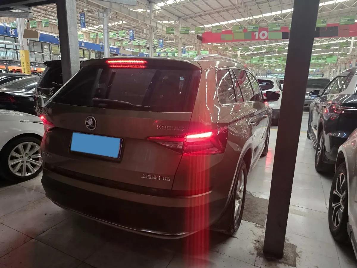 2018 Skoda Kodiak 2.0T 186HP L4 7DCT,autocango,china used car exporter,china ev exporter,chinese used car exporter,chinese used ev exporter