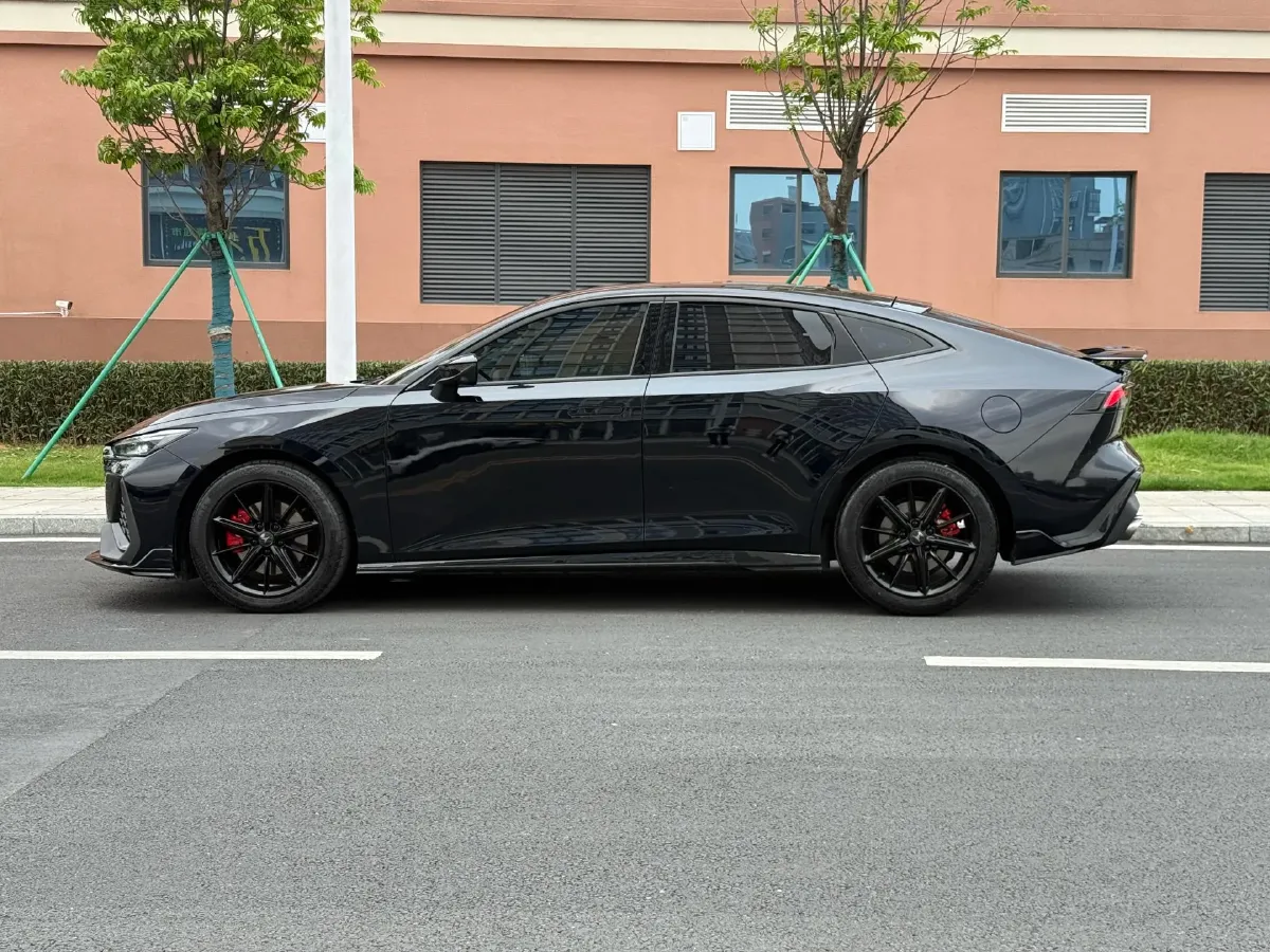 2022 ChangAn UNI-V 2.0T 233HP L4 8AT,autocango,china used car exporter,china ev exporter,chinese used car exporter,chinese used ev exporter