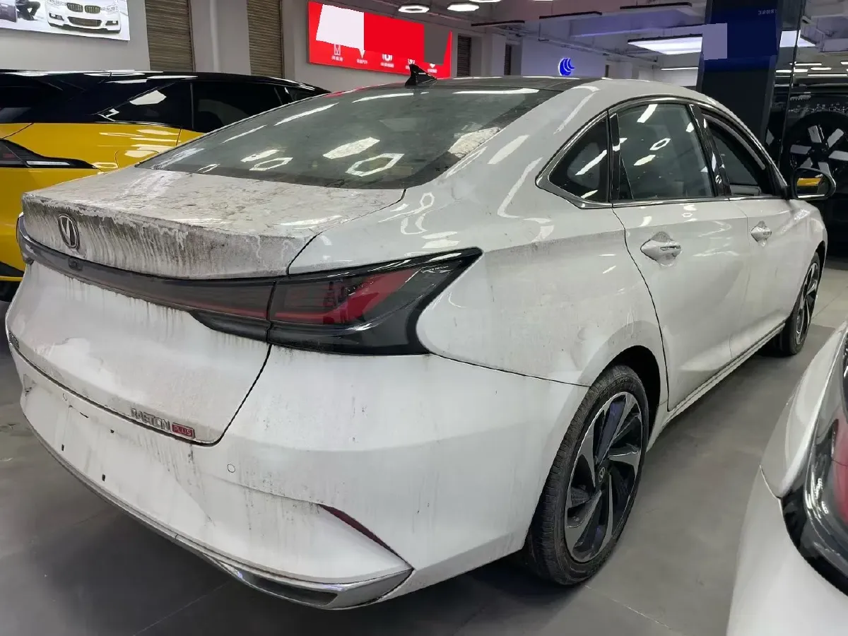 2023 ChangAn Raeton Plus 1.5T 188HP L4 7DCT,autocango,china used car exporter,china ev exporter,chinese used car exporter,chinese used ev exporter