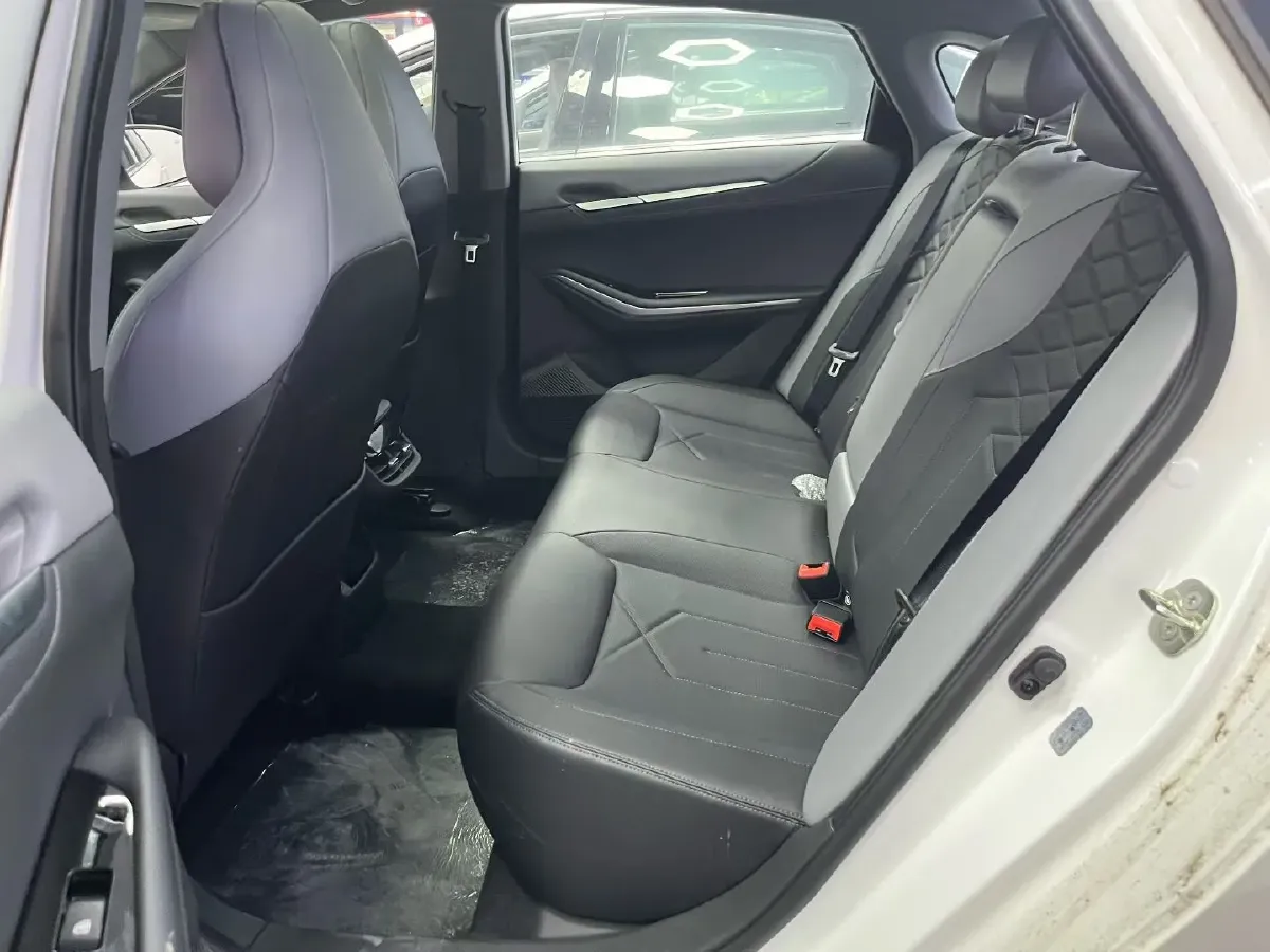 2023 ChangAn Raeton Plus 1.5T 188HP L4 7DCT,autocango,china used car exporter,china ev exporter,chinese used car exporter,chinese used ev exporter