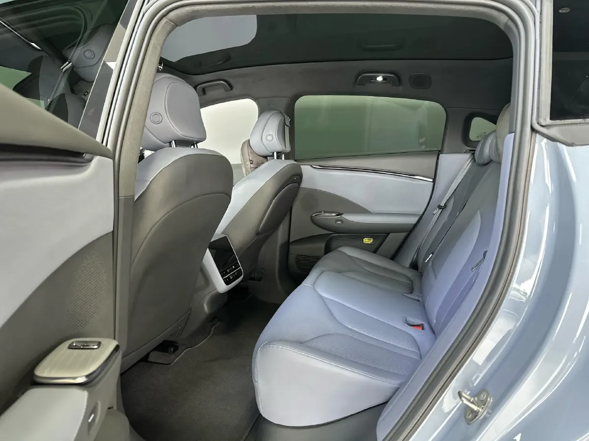 2025 Xpeng G7 BEV,autocango,china used car exporter,china ev exporter,chinese used car exporter,chinese used ev exporter
