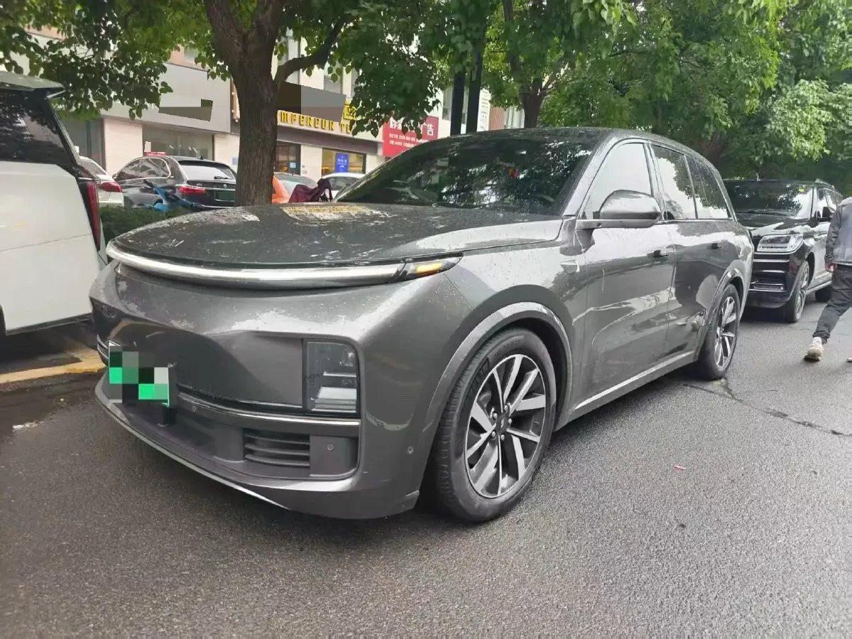 2023 Li L8 Range Extended 154HP REEV 40.9KWH,autocango,china used car exporter,china ev exporter,chinese used car exporter,chinese used ev exporter