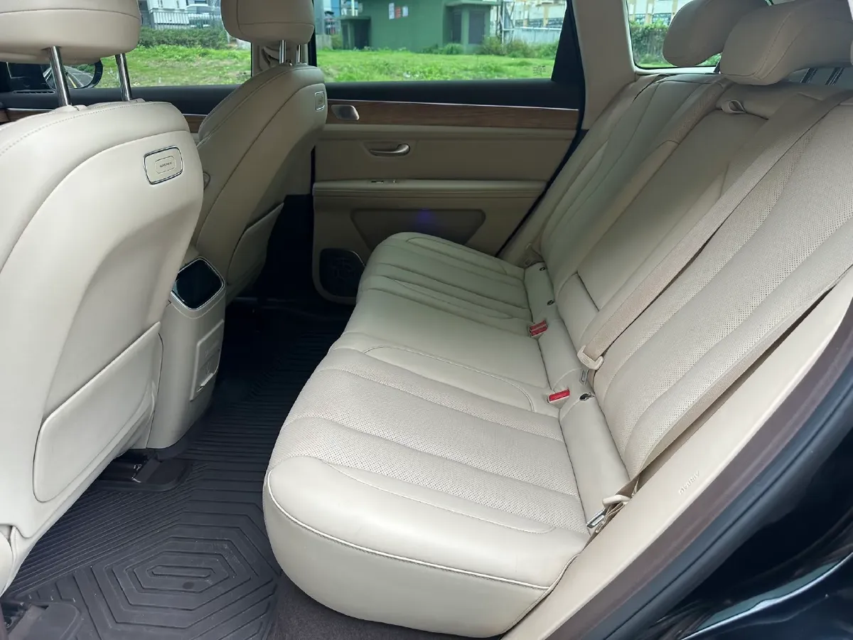 2024 AITO AITO M7 1.5T 152HP L4 REEV 40KWH,autocango,china used car exporter,china ev exporter,chinese used car exporter,chinese used ev exporter