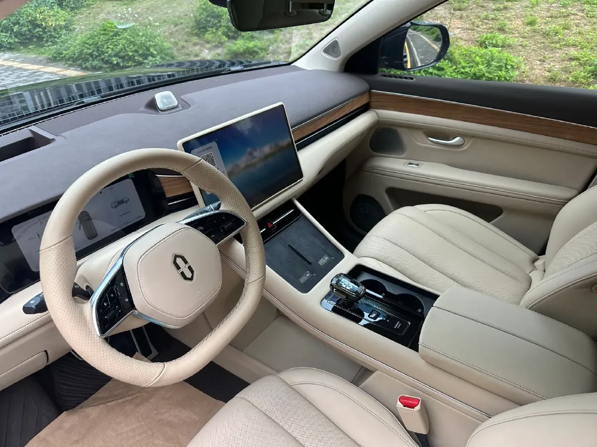 2024 AITO AITO M7 1.5T 152HP L4 REEV 40KWH,autocango,china used car exporter,china ev exporter,chinese used car exporter,chinese used ev exporter