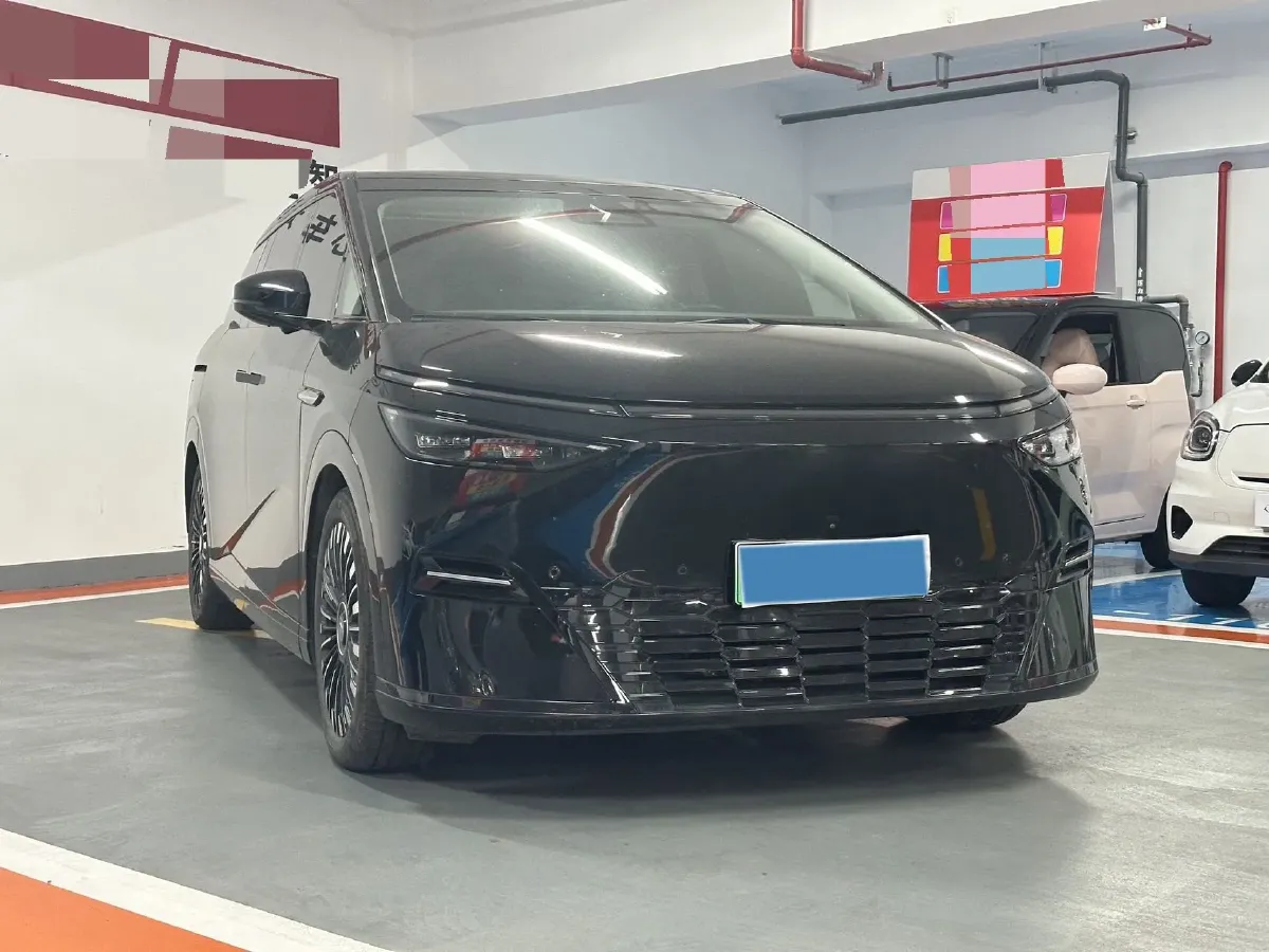 2025 Xpeng X9 BEV,autocango,china used car exporter,china ev exporter,chinese used car exporter,chinese used ev exporter
