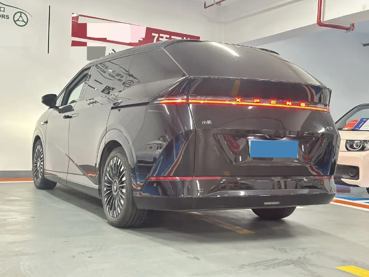2025 Xpeng X9 BEV,autocango,china used car exporter,china ev exporter,chinese used car exporter,chinese used ev exporter