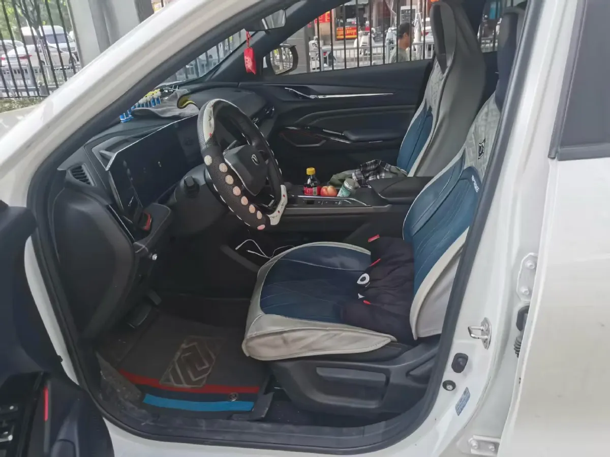 2024 ChangAn X5 PLUS 1.5T 188HP L4 7DCT,autocango,china used car exporter,china ev exporter,chinese used car exporter,chinese used ev exporter