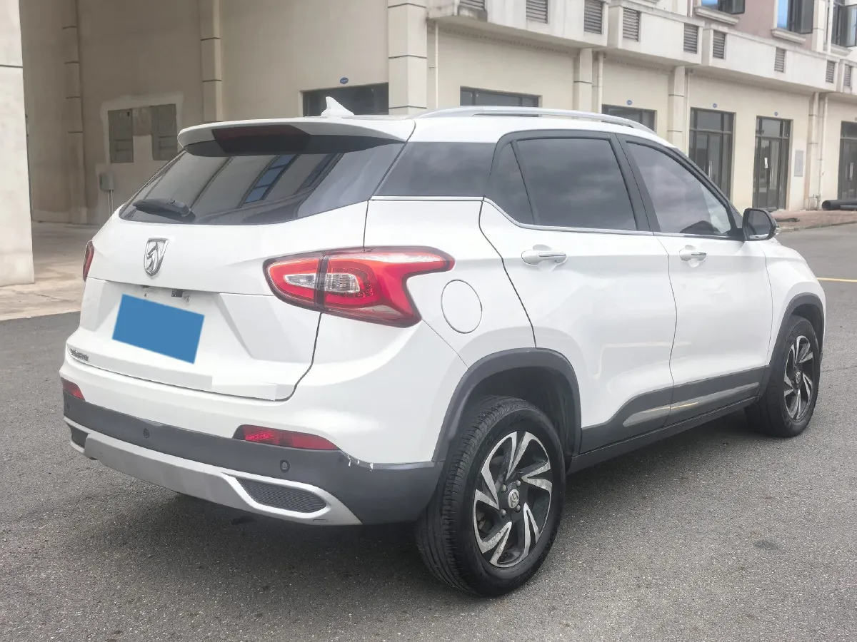 2017 BaoJun 510 1.5L 112HP L4 6MT,autocango,china used car exporter,china ev exporter,chinese used car exporter,chinese used ev exporter