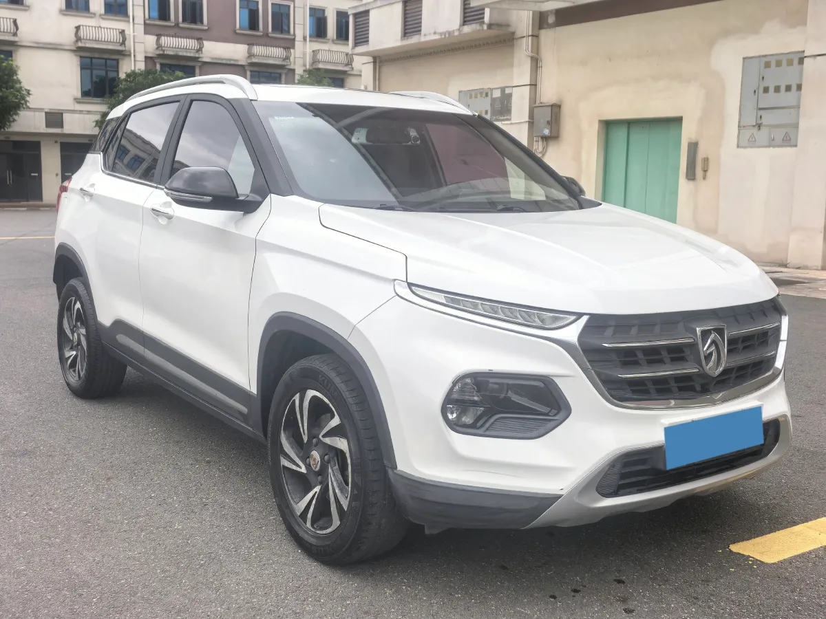 2017 BaoJun 510 1.5L 112HP L4 6MT,autocango,china used car exporter,china ev exporter,chinese used car exporter,chinese used ev exporter
