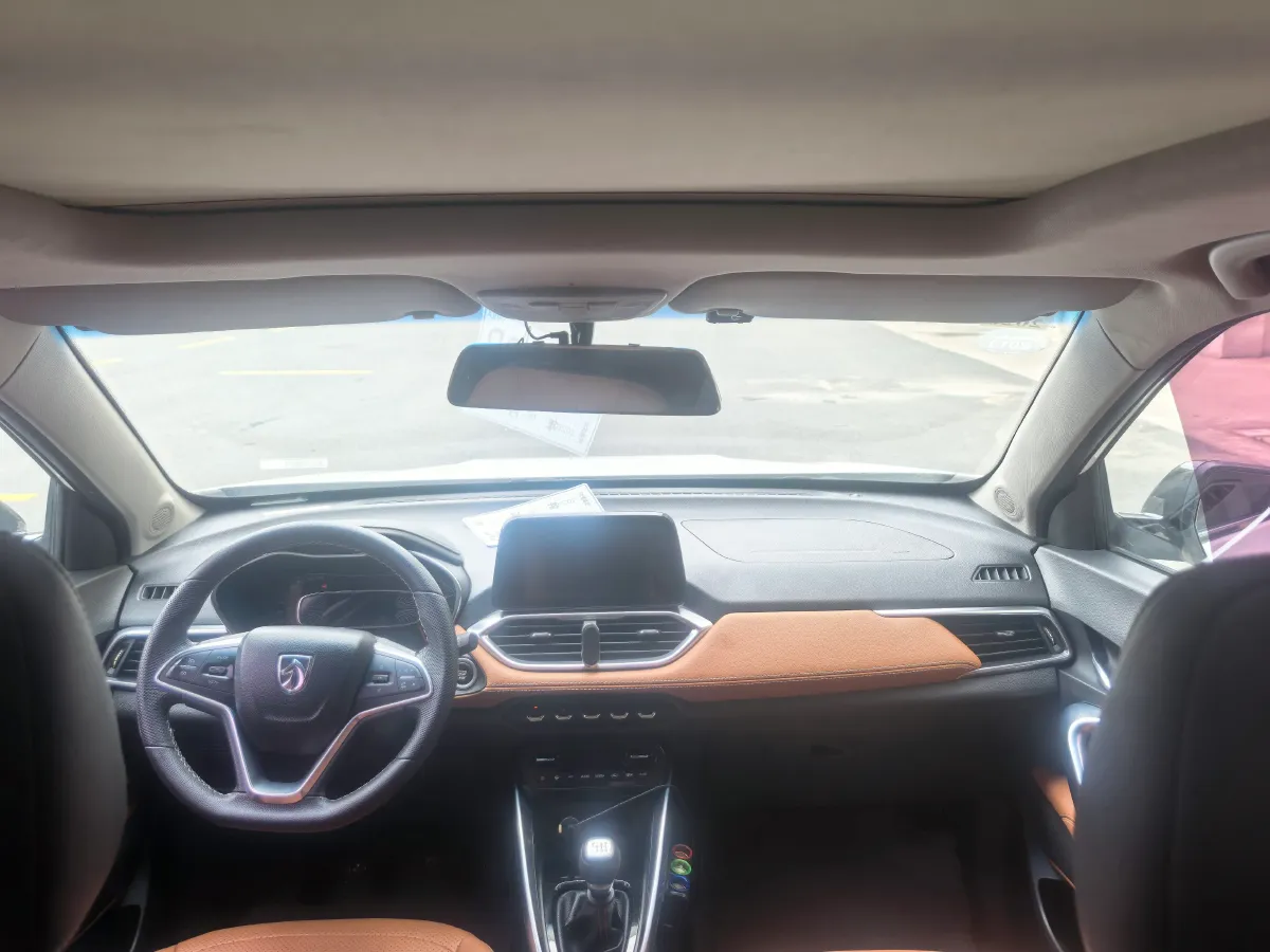 2017 BaoJun 510 1.5L 112HP L4 6MT,autocango,china used car exporter,china ev exporter,chinese used car exporter,chinese used ev exporter