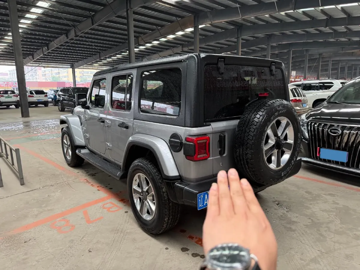 2019 Jeep Wrangler 2.0T 266HP L4 8AT,autocango,china used car exporter,china ev exporter,chinese used car exporter,chinese used ev exporter