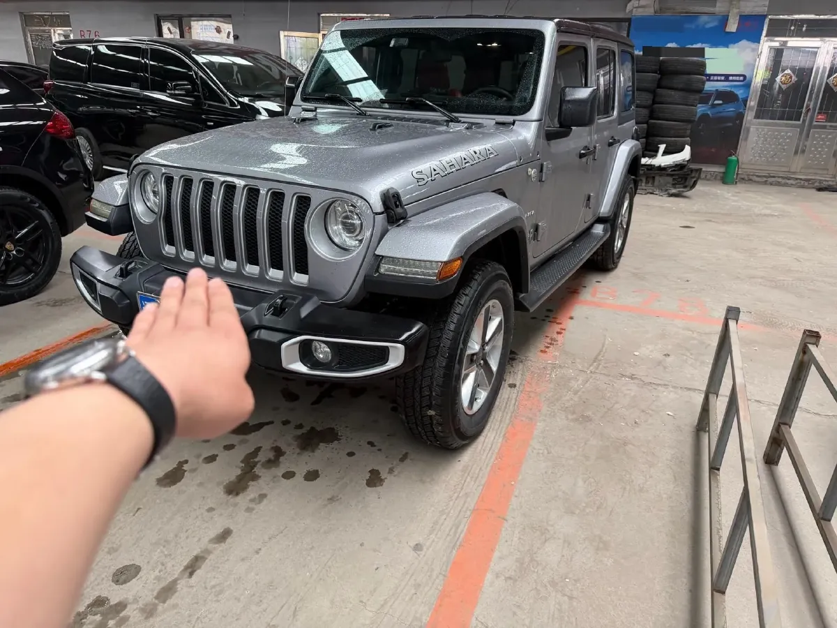 2019 Jeep Wrangler 2.0T 266HP L4 8AT,autocango,china used car exporter,china ev exporter,chinese used car exporter,chinese used ev exporter