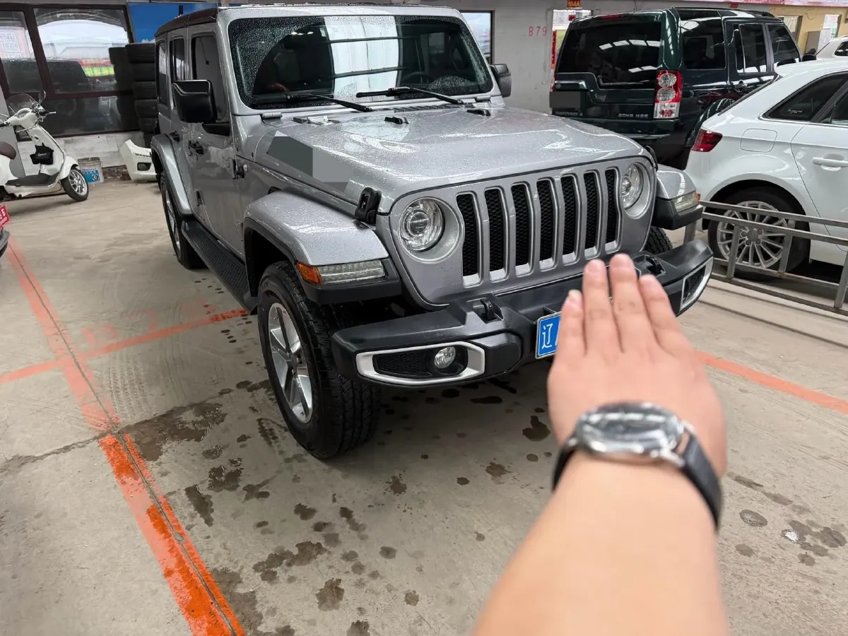 2019 Jeep Wrangler 2.0T 266HP L4 8AT,autocango,china used car exporter,china ev exporter,chinese used car exporter,chinese used ev exporter
