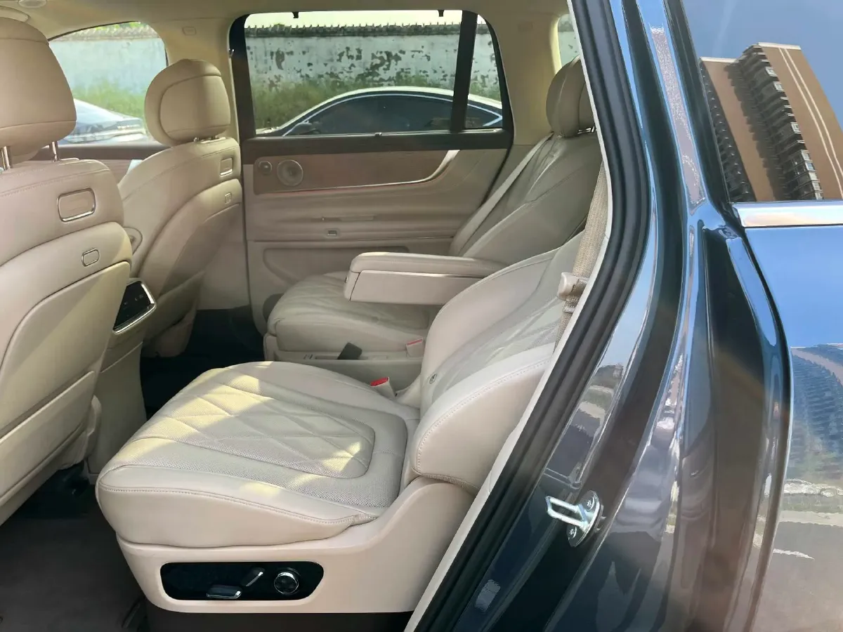 2024 AITO AITO M9 1.5T 152HP L4 REEV 42KWH,autocango,china used car exporter,china ev exporter,chinese used car exporter,chinese used ev exporter