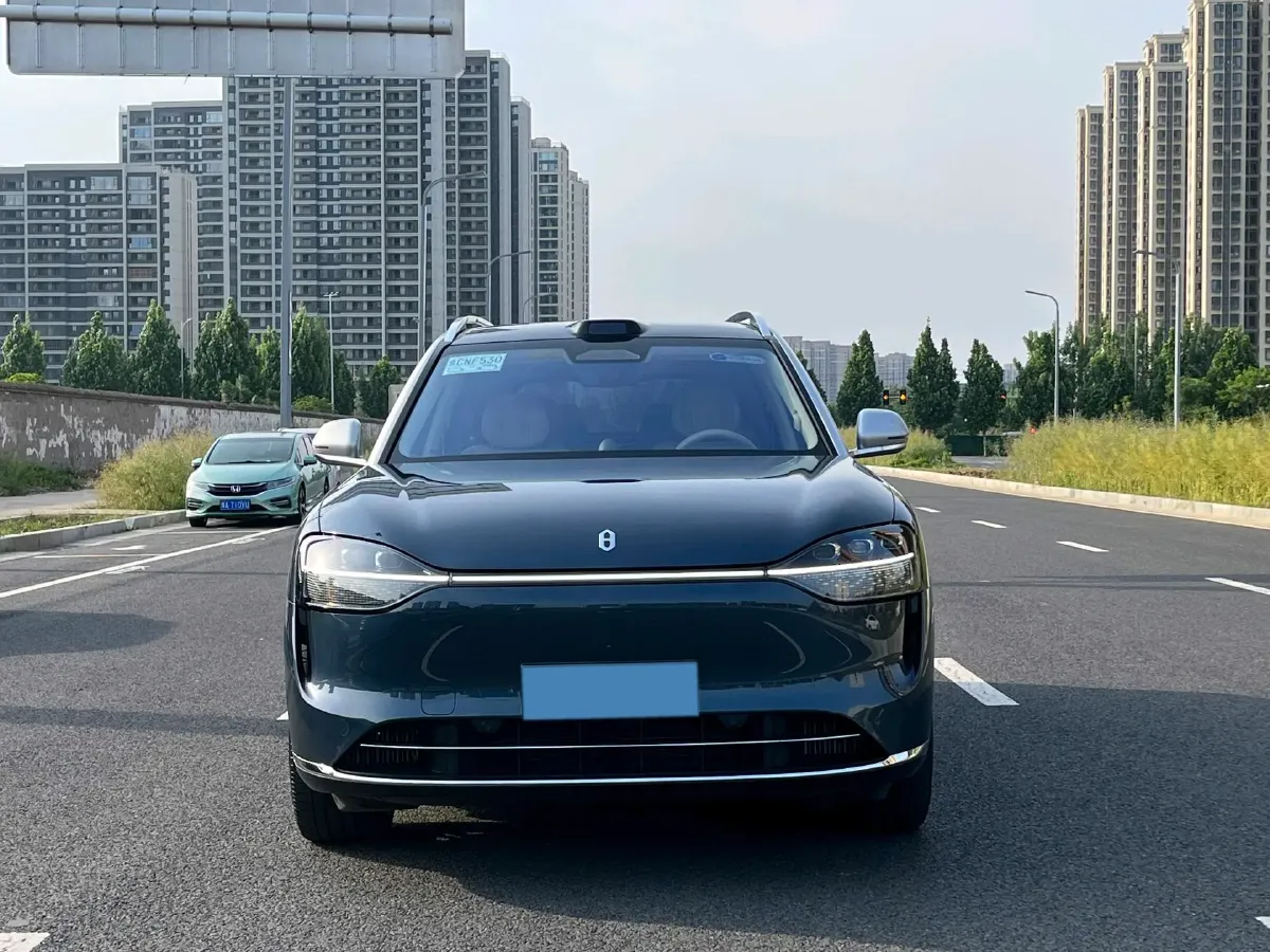 2024 AITO AITO M9 1.5T 152HP L4 REEV 42KWH,autocango,china used car exporter,china ev exporter,chinese used car exporter,chinese used ev exporter