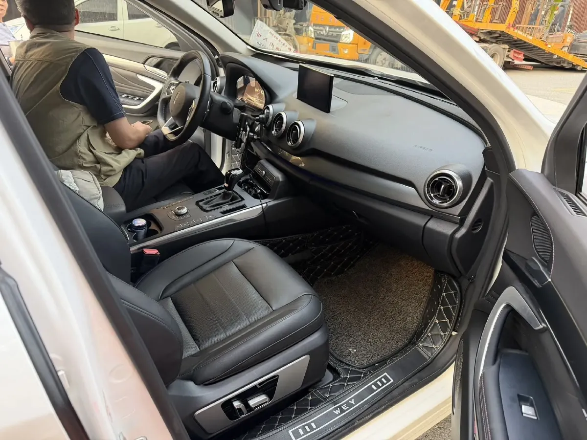 2017 WEY VV7 2.0T 234HP L4 7DCT,autocango,china used car exporter,china ev exporter,chinese used car exporter,chinese used ev exporter