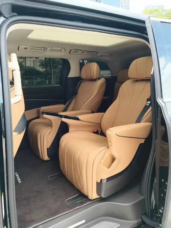 2024 Denza D9 1.5T 139HP L4 E-CVT PHEV 40KWH,autocango,china used car exporter,china ev exporter,chinese used car exporter,chinese used ev exporter