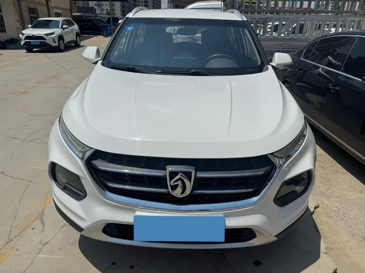 2017 BaoJun 510 1.5L 112HP L4 6MT,autocango,china used car exporter,china ev exporter,chinese used car exporter,chinese used ev exporter
