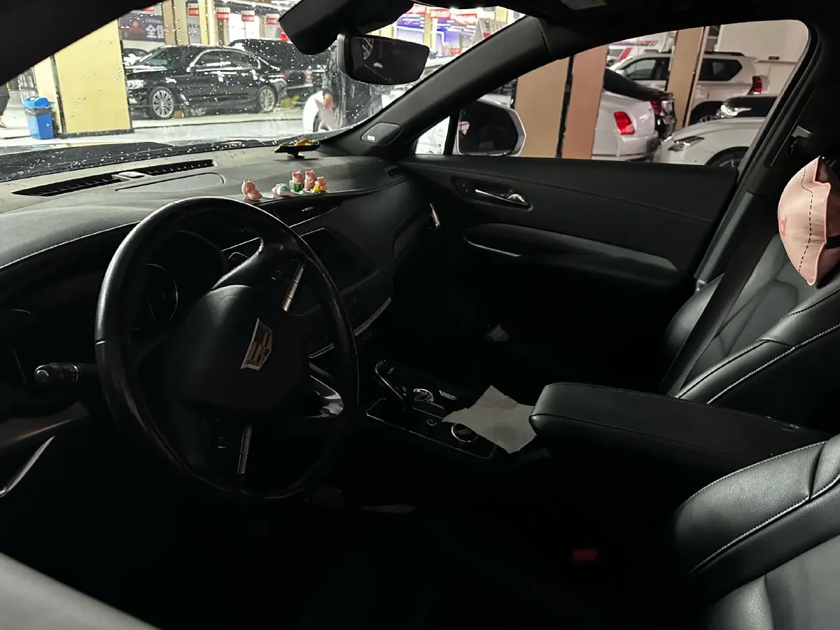 2020 Cadillac XT4 2.0T 237HP L4 9AT,autocango,china used car exporter,china ev exporter,chinese used car exporter,chinese used ev exporter