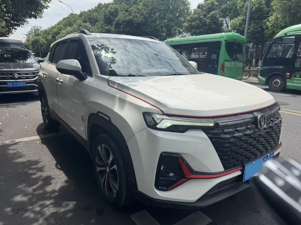 2021 ChangAn CS35 Plus 1.4T 160HP L4 7DCT,autocango,china used car exporter,china ev exporter,chinese used car exporter,chinese used ev exporter