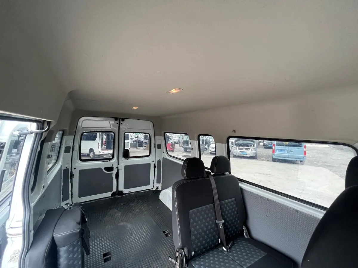 2021 MAXUS XinTu V80 2.0T 127HP L4 6MT,autocango,china used car exporter,china ev exporter,chinese used car exporter,chinese used ev exporter