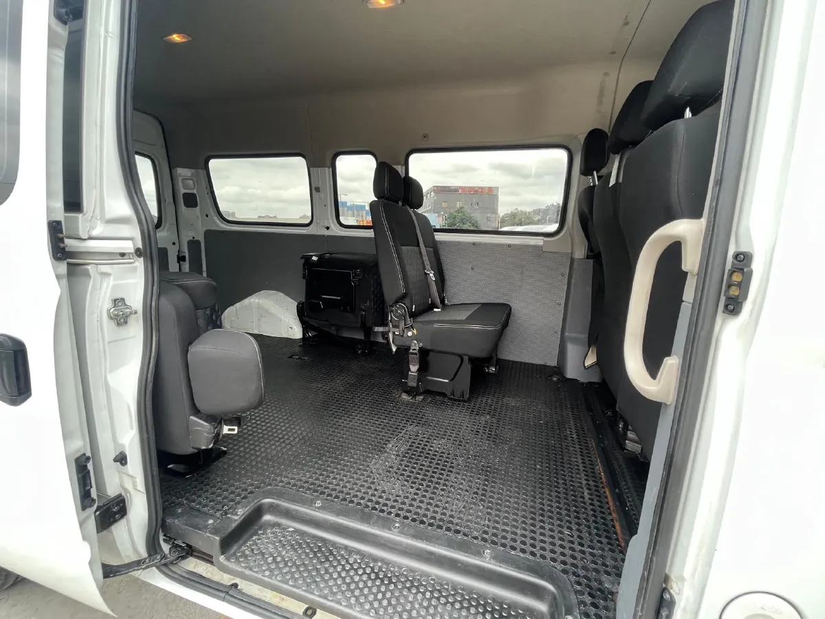 2021 MAXUS XinTu V80 2.0T 127HP L4 6MT,autocango,china used car exporter,china ev exporter,chinese used car exporter,chinese used ev exporter