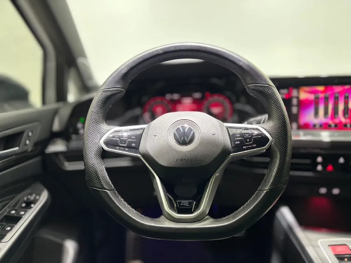 2023 Volkswagen Golf 1.4T 150HP L4 7DCT,autocango,china used car exporter,china ev exporter,chinese used car exporter,chinese used ev exporter
