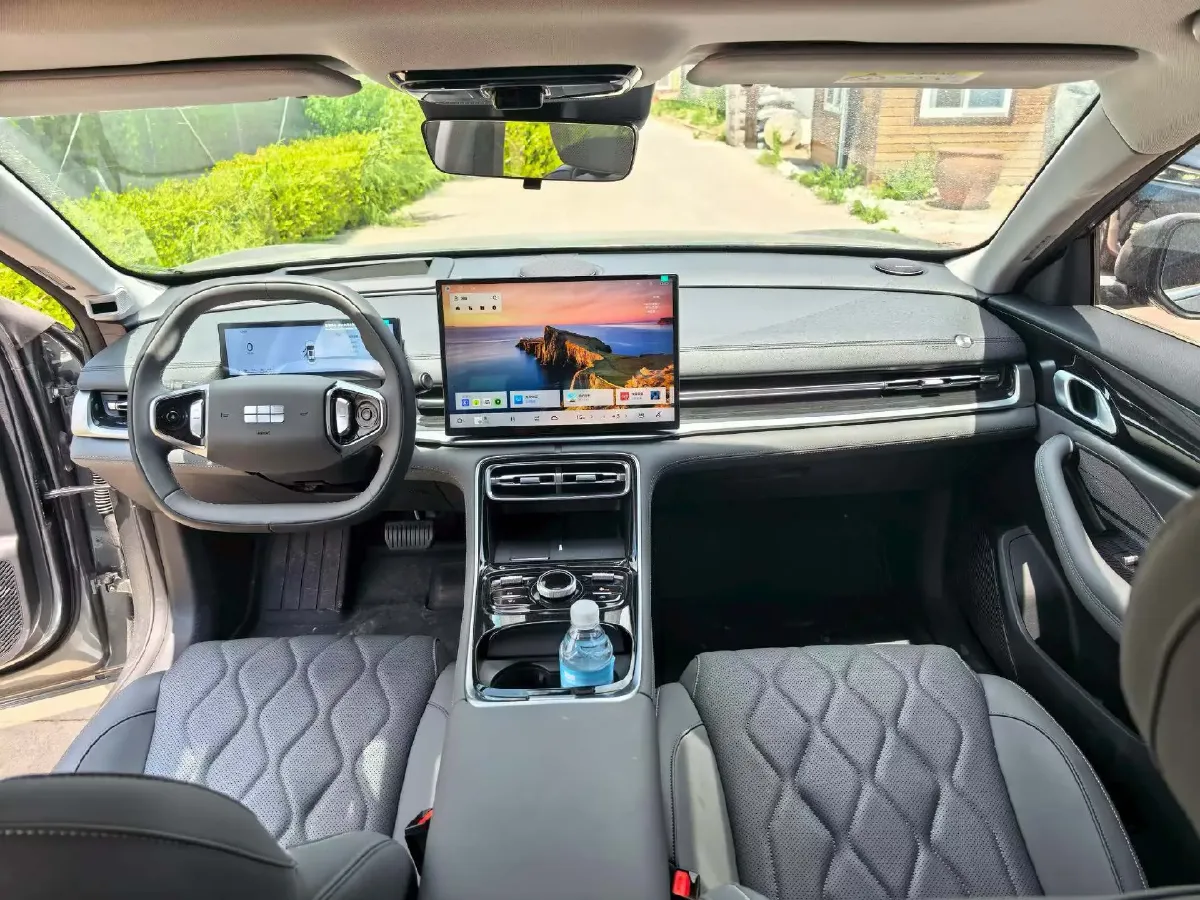 2025 Geely Galaxy A7 1.5L 112HP L4 1DHT PHEV,autocango,china used car exporter,china ev exporter,chinese used car exporter,chinese used ev exporter