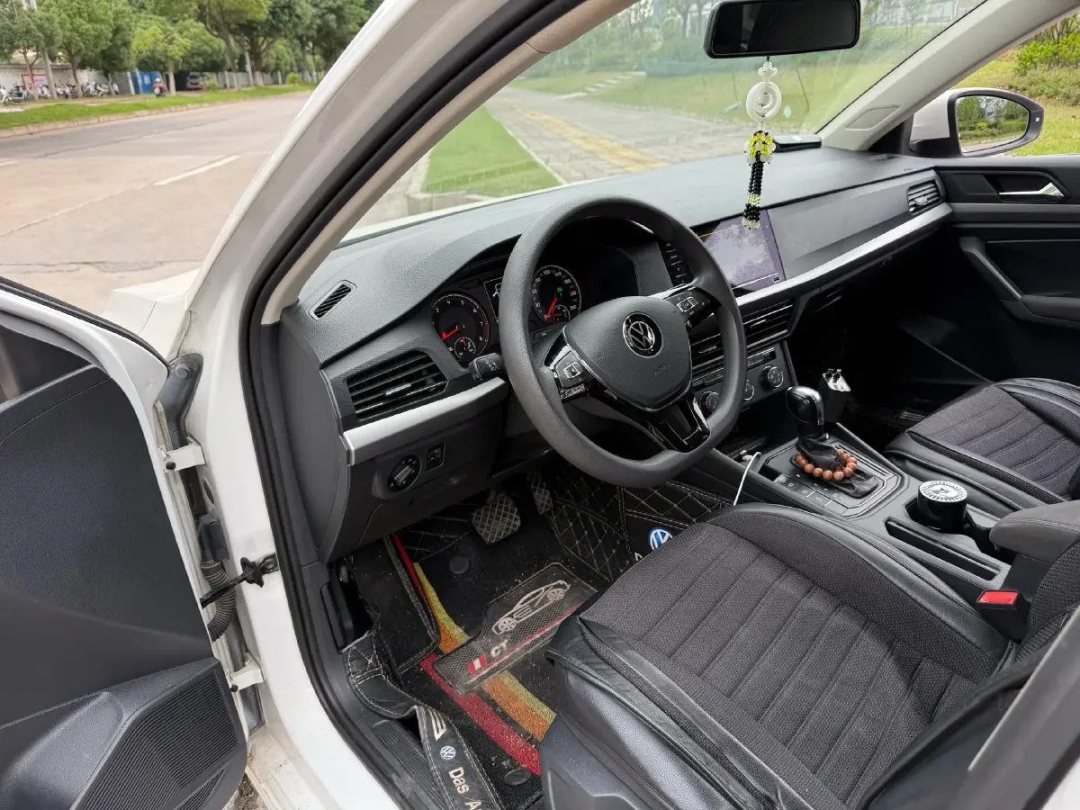2021 Volkswagen Lavida 1.5L 113HP L4 6AT,autocango,china used car exporter,china ev exporter,chinese used car exporter,chinese used ev exporter