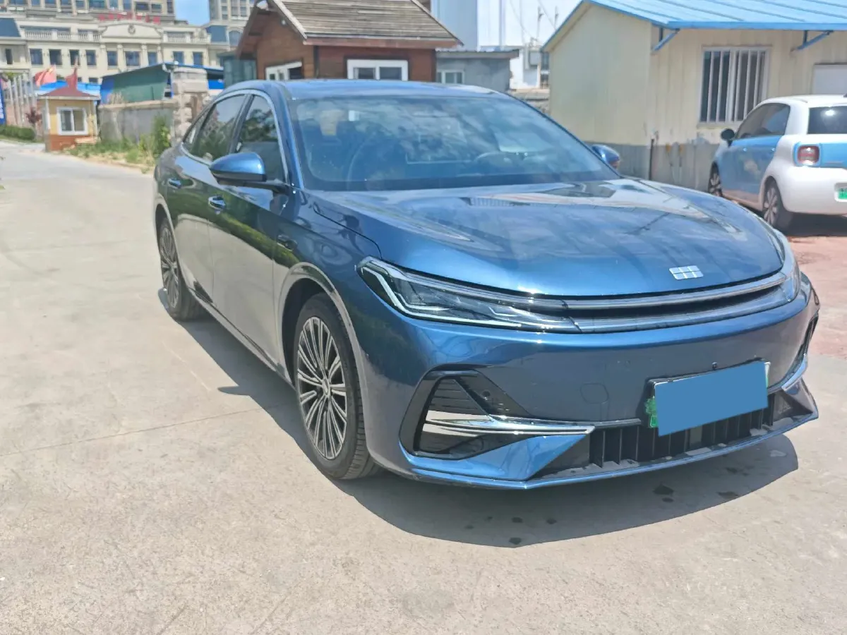 2025 Geely Galaxy A7 1.5L 112HP L4 1DHT PHEV,autocango,china used car exporter,china ev exporter,chinese used car exporter,chinese used ev exporter