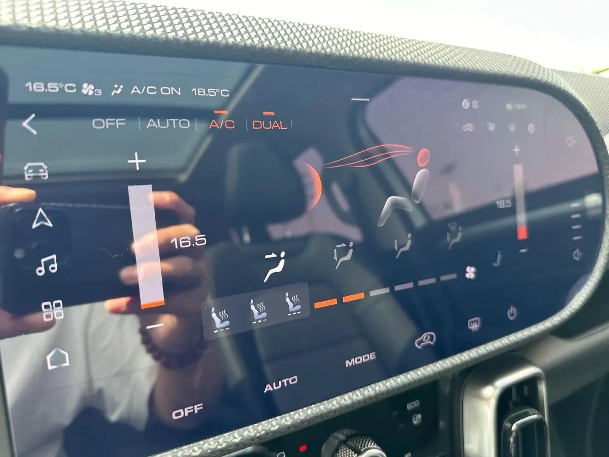 2021 Haval Dargo 2.0T 211HP L4 7DCT,autocango,china used car exporter,china ev exporter,chinese used car exporter,chinese used ev exporter