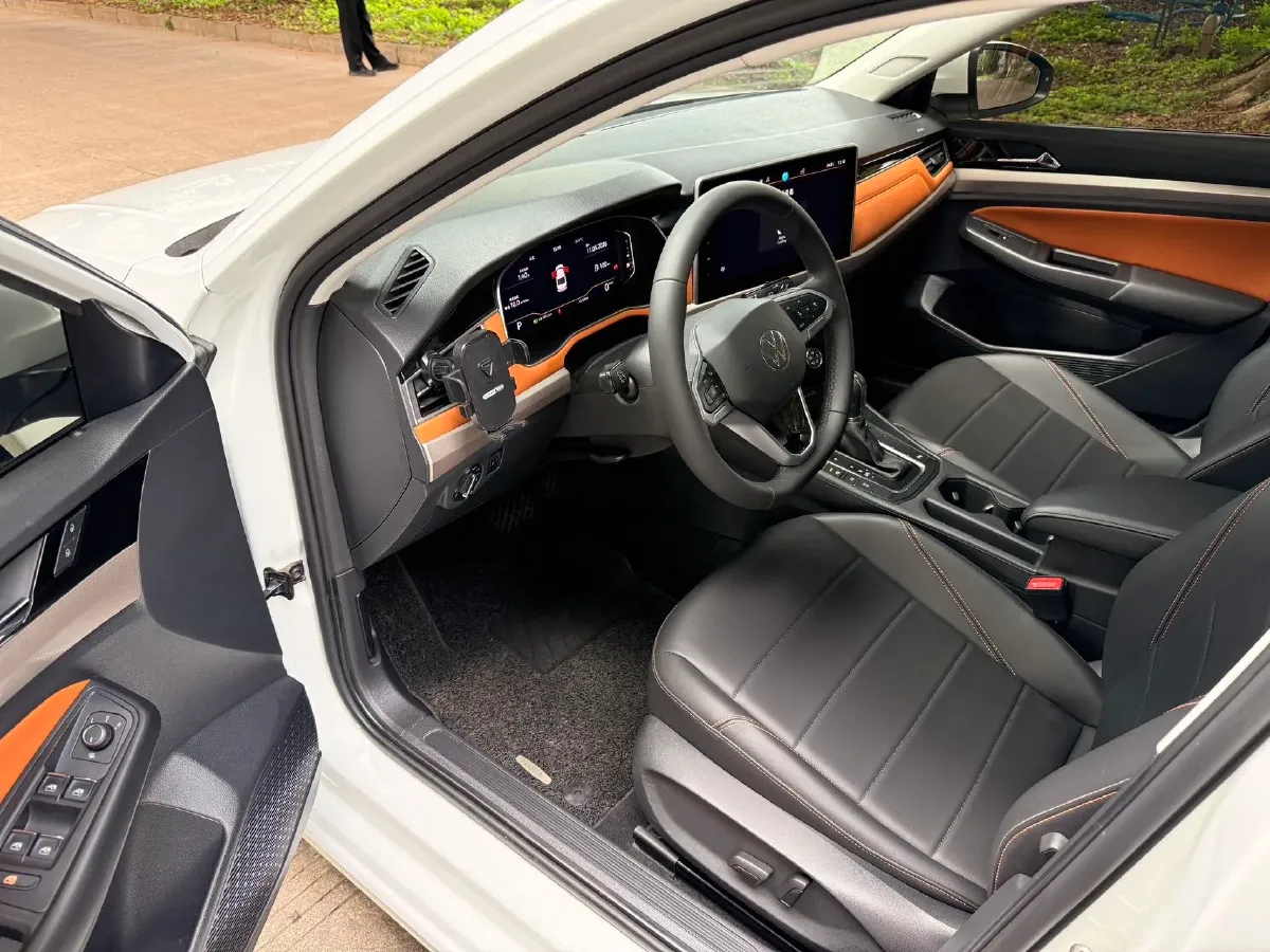 2023 Volkswagen Bora 1.2T 116HP L4 7DCT,autocango,china used car exporter,china ev exporter,chinese used car exporter,chinese used ev exporter