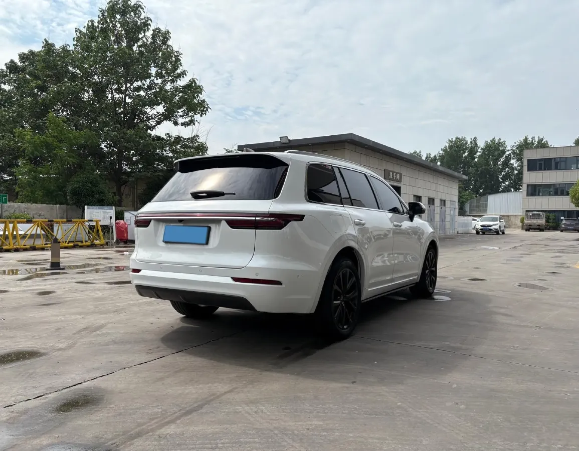 2021 Li ONE Range Extended 131HP REEV 40.5KWH,autocango,china used car exporter,china ev exporter,chinese used car exporter,chinese used ev exporter