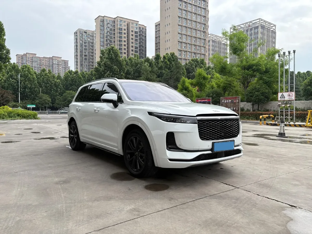 2021 Li ONE Range Extended 131HP REEV 40.5KWH,autocango,china used car exporter,china ev exporter,chinese used car exporter,chinese used ev exporter