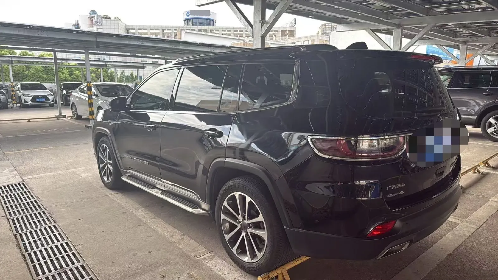 2018 Jeep Grand Commander 2.0T 265HP L4 9AT,autocango,china used car exporter,china ev exporter,chinese used car exporter,chinese used ev exporter