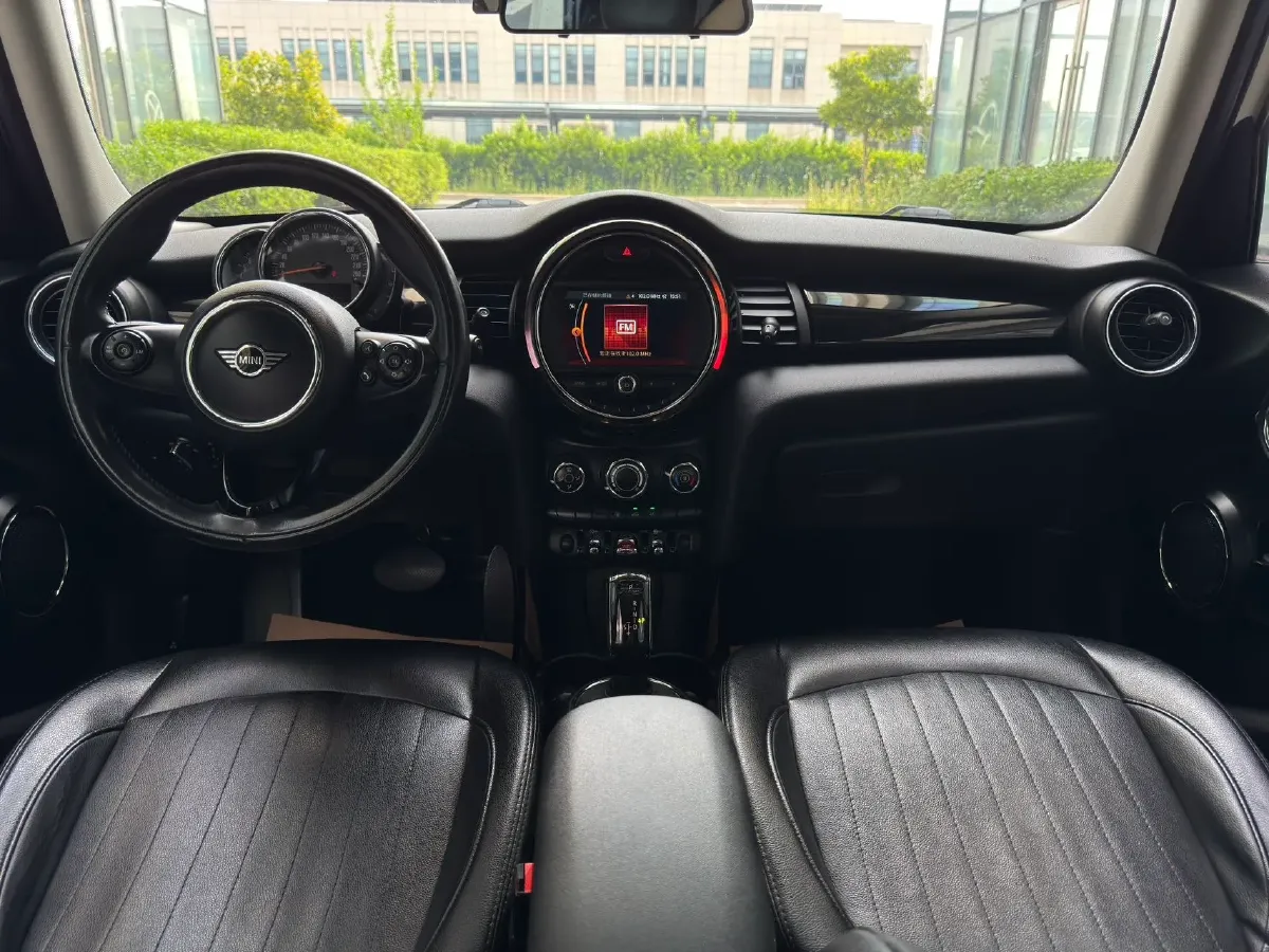 2019 MINI MINI 1.5T 102HP L3 7DCT,autocango,china used car exporter,china ev exporter,chinese used car exporter,chinese used ev exporter