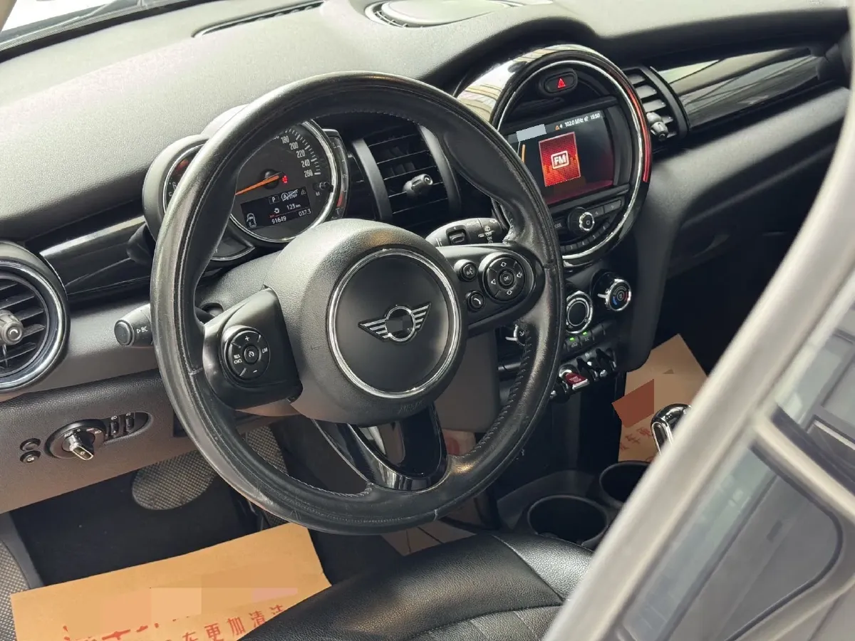 2019 MINI MINI 1.5T 102HP L3 7DCT,autocango,china used car exporter,china ev exporter,chinese used car exporter,chinese used ev exporter