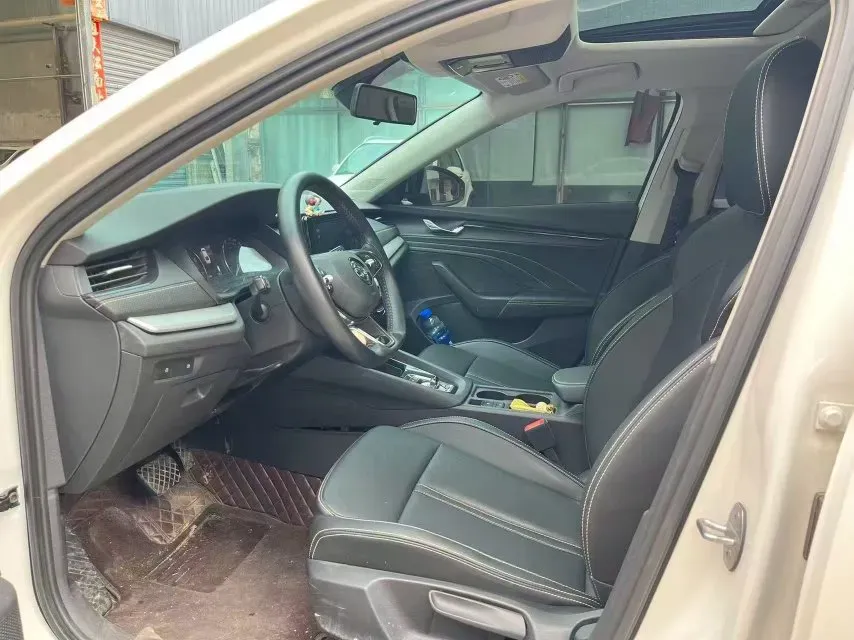 2022 Skoda Octavia 1.4T 150HP L4 7DCT,autocango,china used car exporter,china ev exporter,chinese used car exporter,chinese used ev exporter