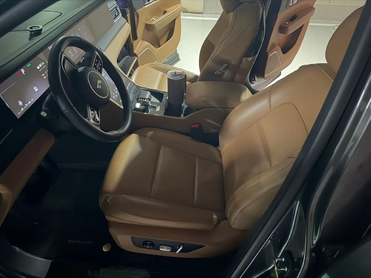 2021 Li ONE Range Extended 131HP REEV 40.5KWH,autocango,china used car exporter,china ev exporter,chinese used car exporter,chinese used ev exporter