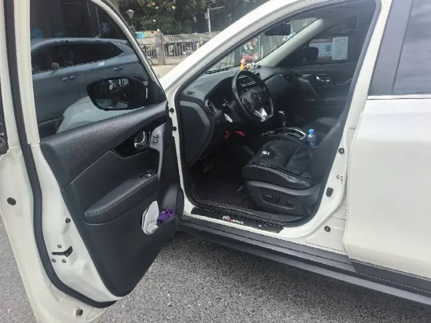2020 Nissan X-Trail 2.0L 154HP L4 CVT,autocango,china used car exporter,china ev exporter,chinese used car exporter,chinese used ev exporter
