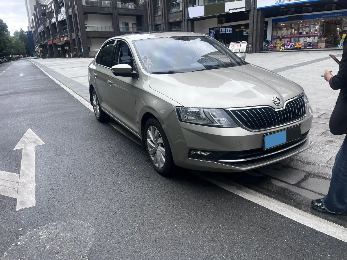 2019 SWM G01 1.5T 156HP L4 6AT,autocango,china used car exporter,china ev exporter,chinese used car exporter,chinese used ev exporter