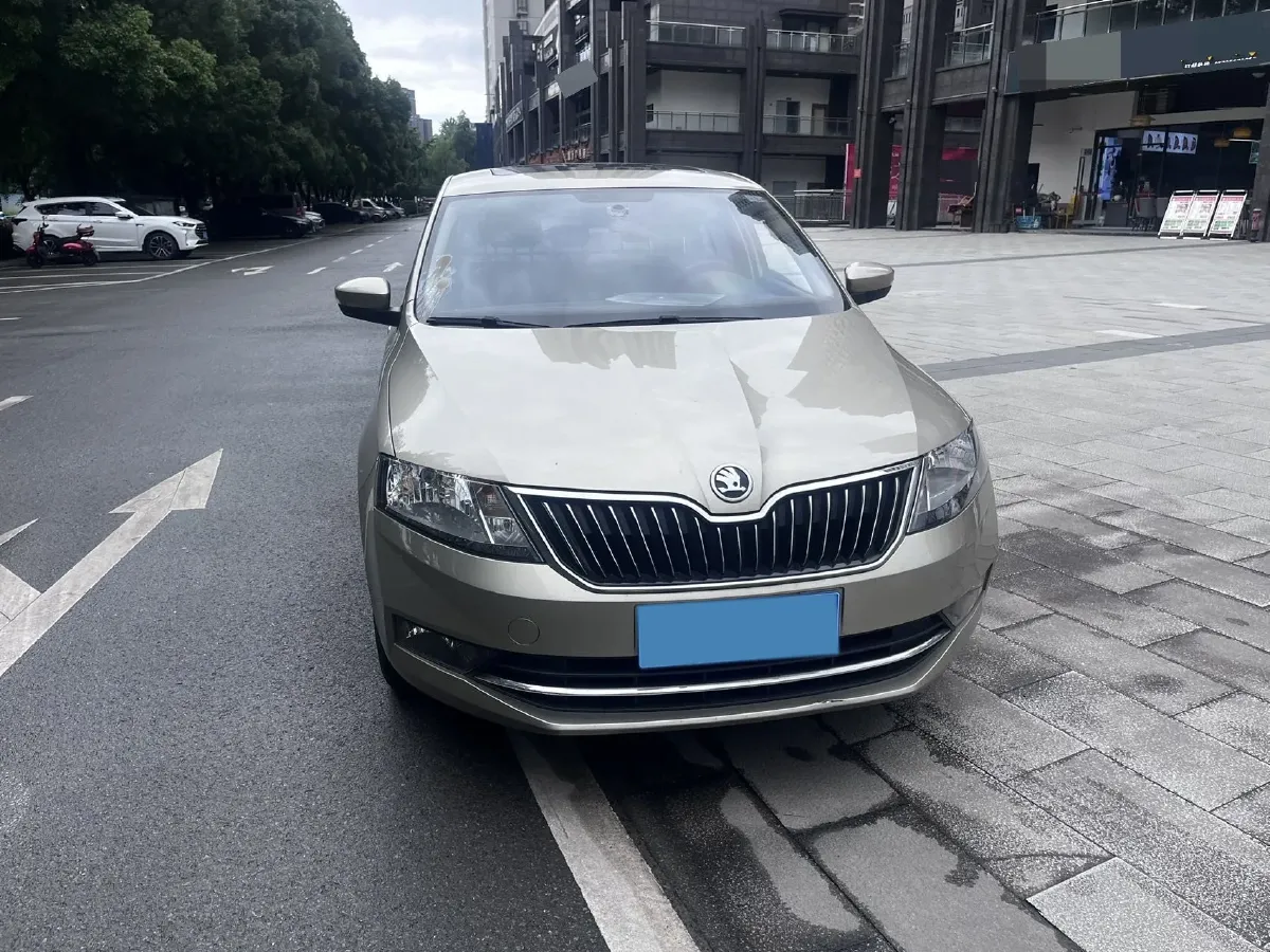 2019 SWM G01 1.5T 156HP L4 6AT,autocango,china used car exporter,china ev exporter,chinese used car exporter,chinese used ev exporter