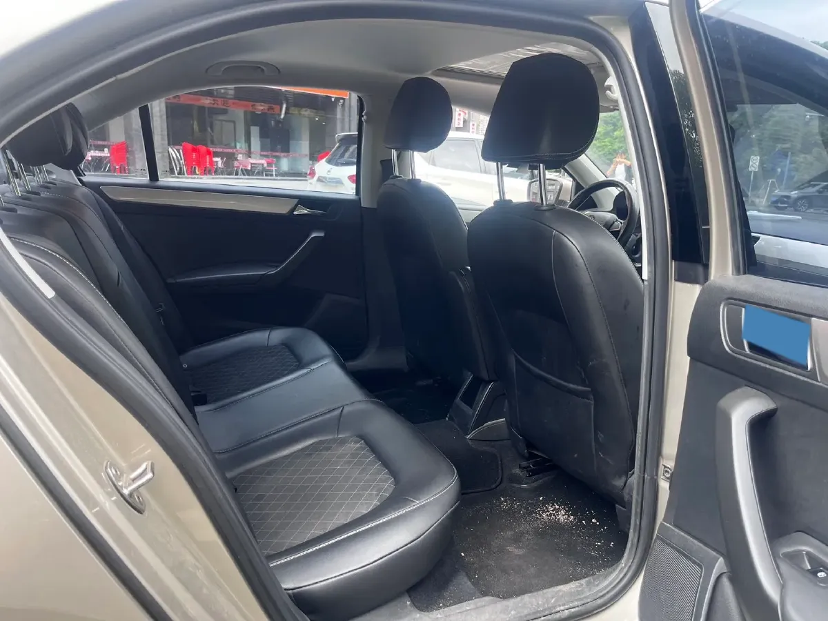 2019 SWM G01 1.5T 156HP L4 6AT,autocango,china used car exporter,china ev exporter,chinese used car exporter,chinese used ev exporter
