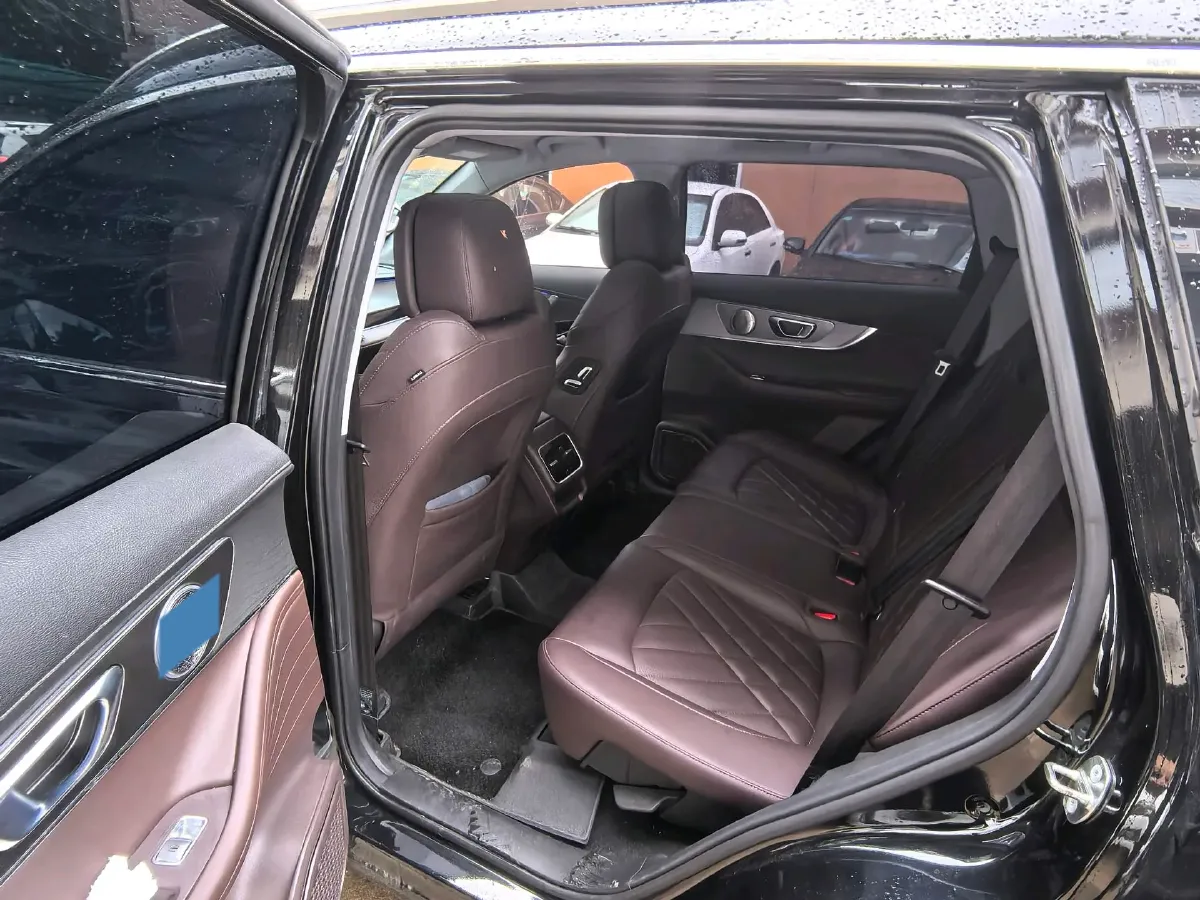 2022 Chery Tiggo 8 PRO 2.0T 254HP L4 7DCT,autocango,china used car exporter,china ev exporter,chinese used car exporter,chinese used ev exporter