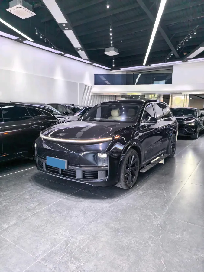 2023 Li L8 Range Extended 154HP REEV 40.9KWH,autocango,china used car exporter,china ev exporter,chinese used car exporter,chinese used ev exporter