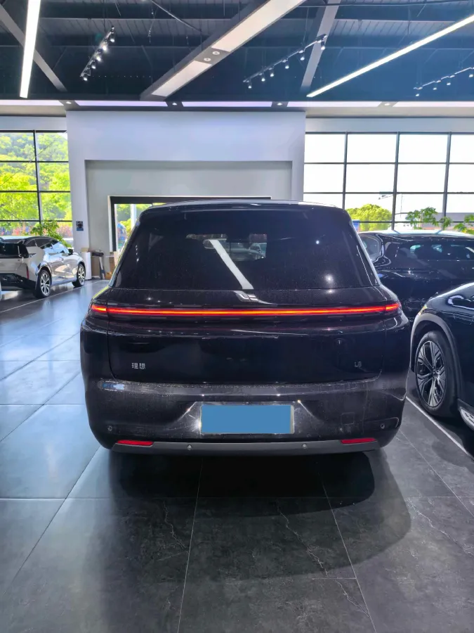 2023 Li L8 Range Extended 154HP REEV 40.9KWH,autocango,china used car exporter,china ev exporter,chinese used car exporter,chinese used ev exporter