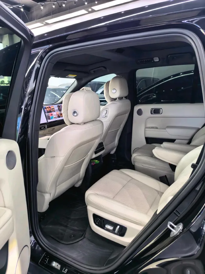 2023 Li L8 Range Extended 154HP REEV 40.9KWH,autocango,china used car exporter,china ev exporter,chinese used car exporter,chinese used ev exporter