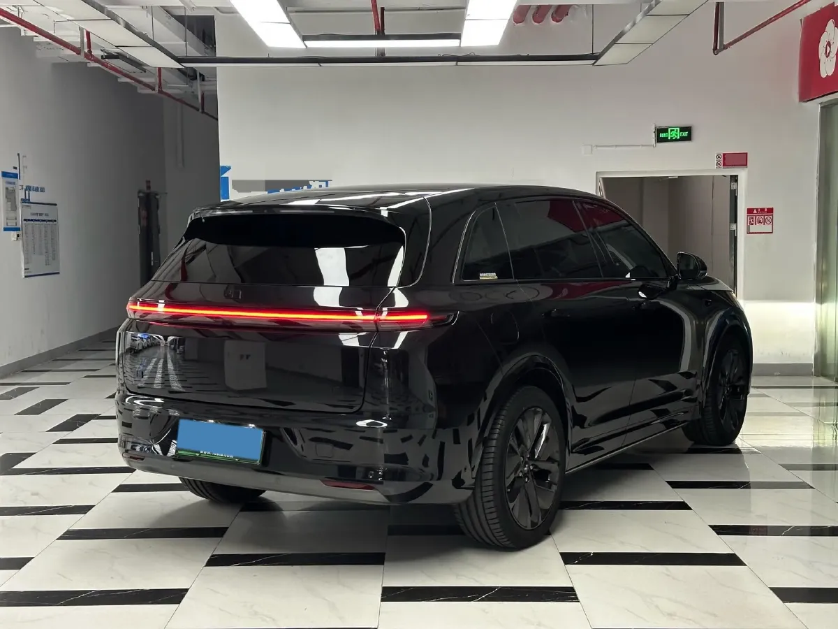 2023 Li L7 Range Extended 154HP REEV 40.9KWH,autocango,china used car exporter,china ev exporter,chinese used car exporter,chinese used ev exporter